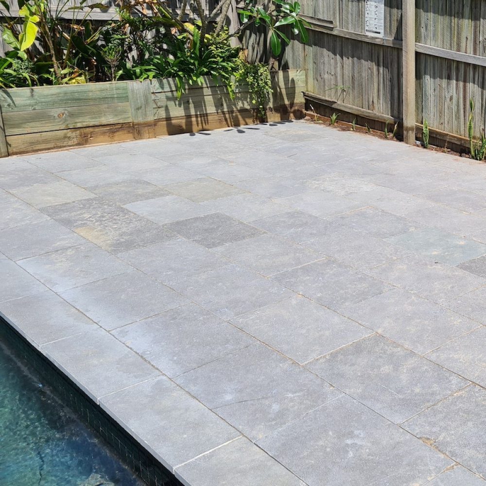 2018_20230329172515_tandur-grey-limestone-pavers-tiles