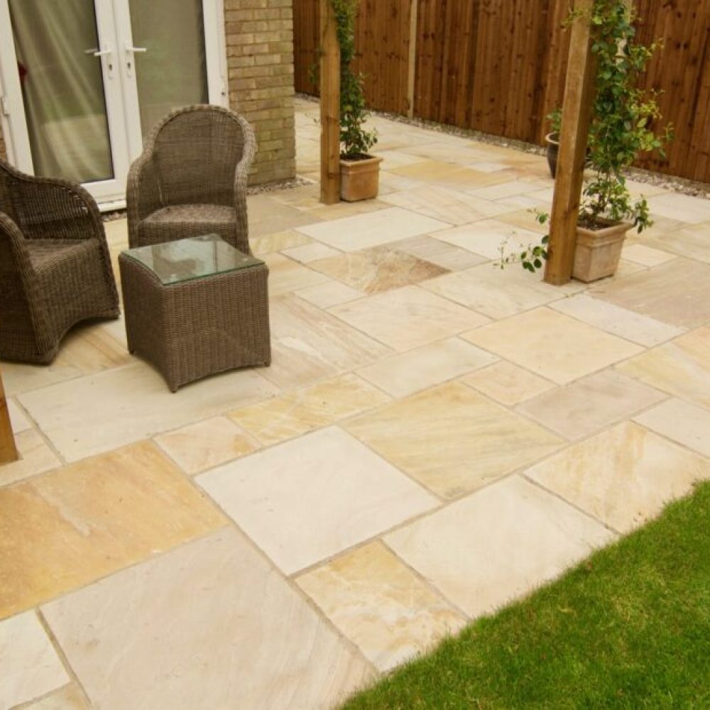 mint_fossil_indian_sandstone_infinite_paving_1-930x620