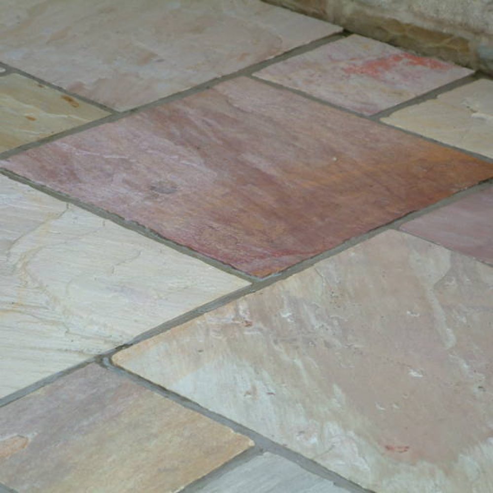 raveena-sandstone-patio-paving-slabs